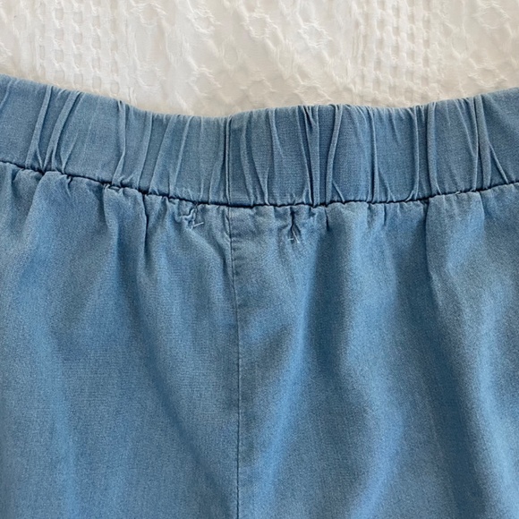 Paper Crane Tencel Shorts - Picture 9 of 13